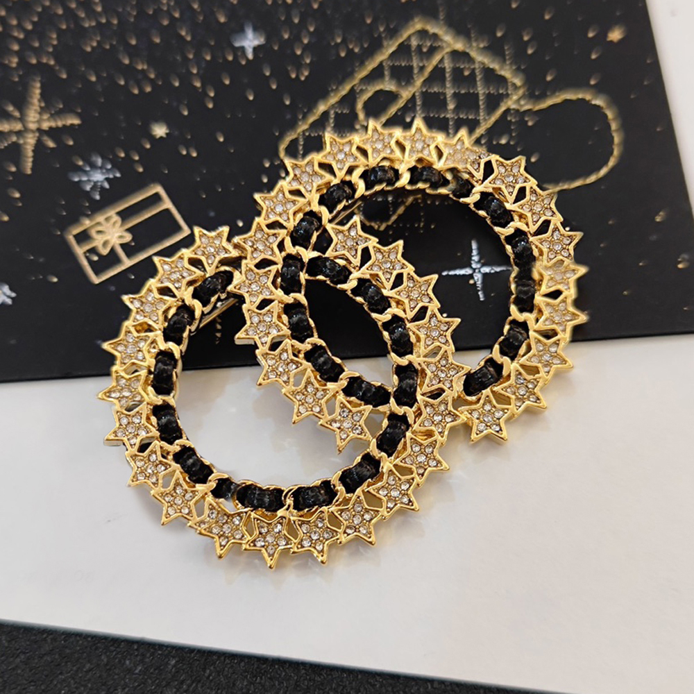 Brooch Pins Designer Brooches Crystal Jewelry Fashion Pearl 18K Gold Silver Plated Womens Letter Sweater Suit Pin Clothing Accessory