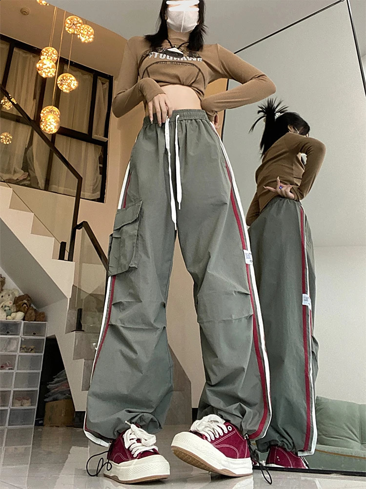 Pantalon de cargaison vert militaire pour femmes