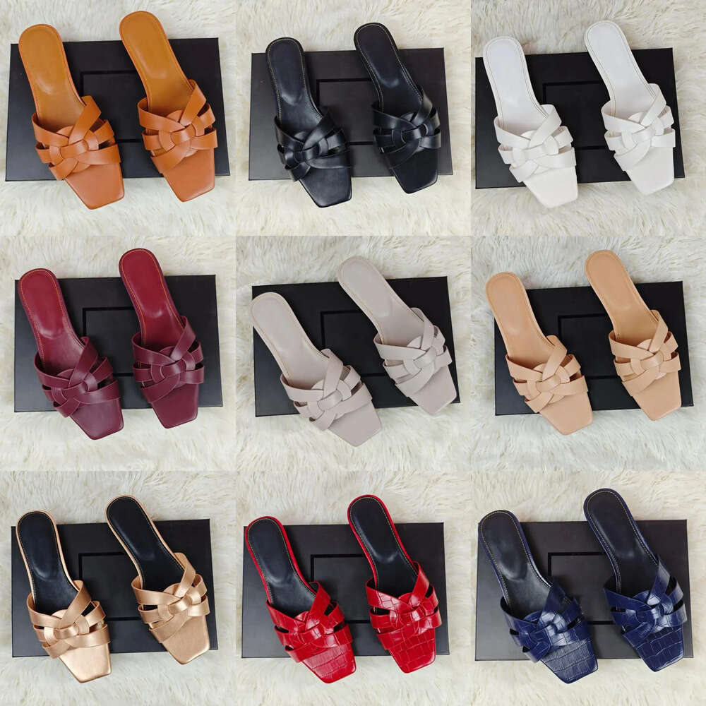 Pantoufles de créateurs Hommage Caoutchouc Diapositives En Cuir Talons Plats Claquette Pour Femmes Femmes Été Chaussures De Plein Air Sandales De