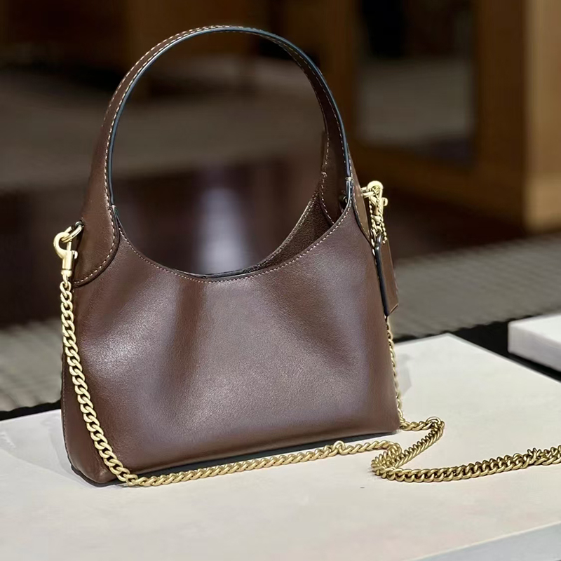 10a Brooklyn sac de haute qualité Femmes Angle Hobo Sacs Designer Malf-lune Spols Style Fashion Magnétique fermeture Hands Sac à main CW614 Pure