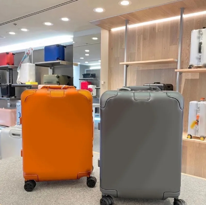 Designer Luggage Boarding Case Aluminum Alloy Classic Suitcase 20/26/30 Inches Portable Large Capacity Travel Trolley Case Casual Men Womens Suit-image-876968164