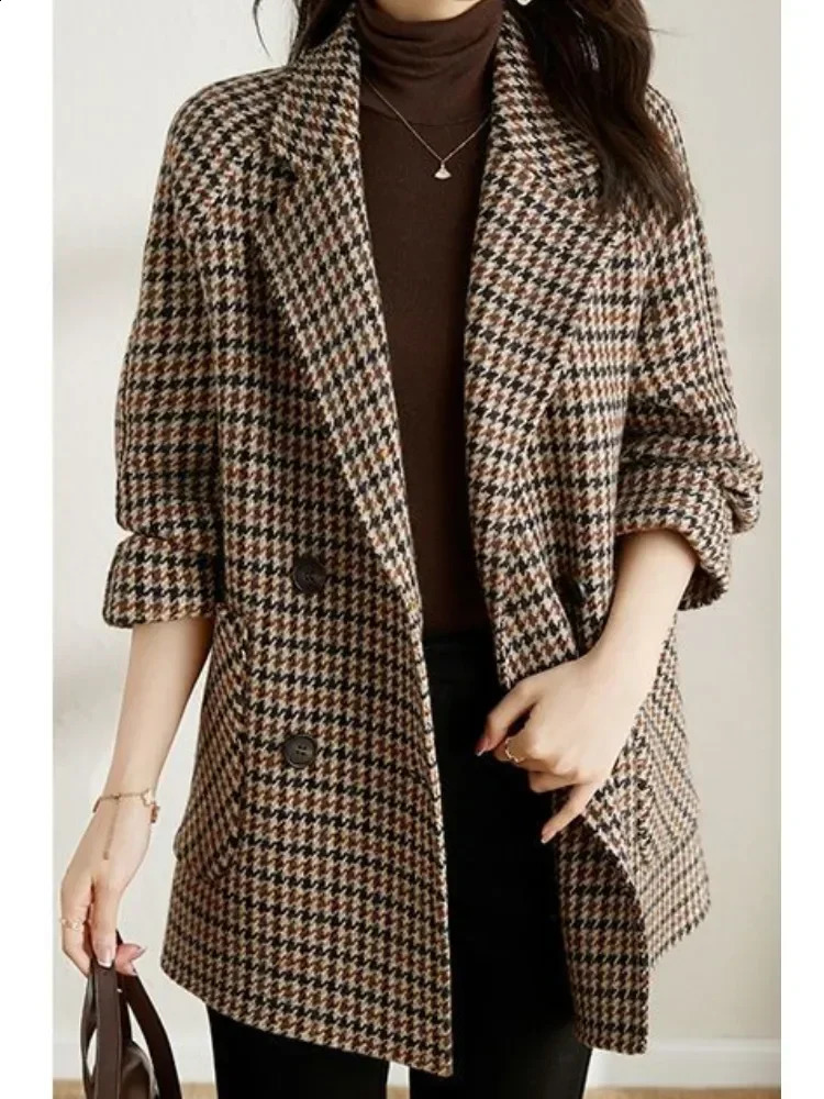 retro Houndstooth womens wool jacket double breasted plain weave womens jacket fashionable Korean style jacket loose jacket 240926