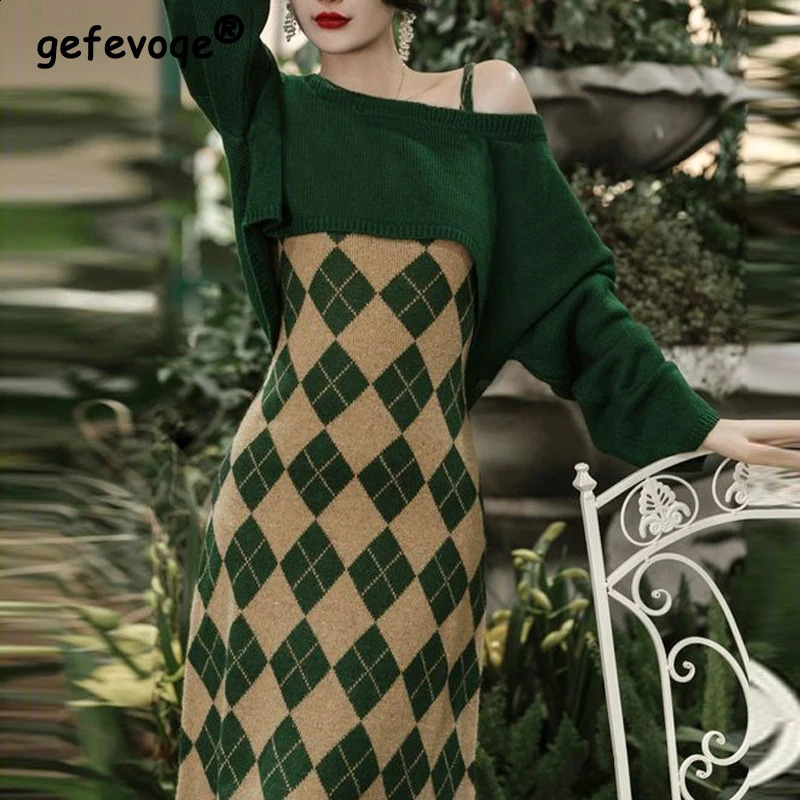 Womens two-piece retro plain spaghetti strap ultra-thin knitted dress Y2K sexy off shoulder long sleeved loose short sweater 240927