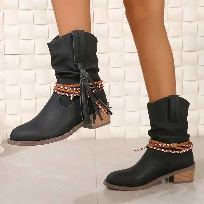 Bottes épaisses plissées chaudes de haute qualité denim Mid H Boots Automne Retro Point Punk Punk Boots de la cheville de moto épais 55 T241113
