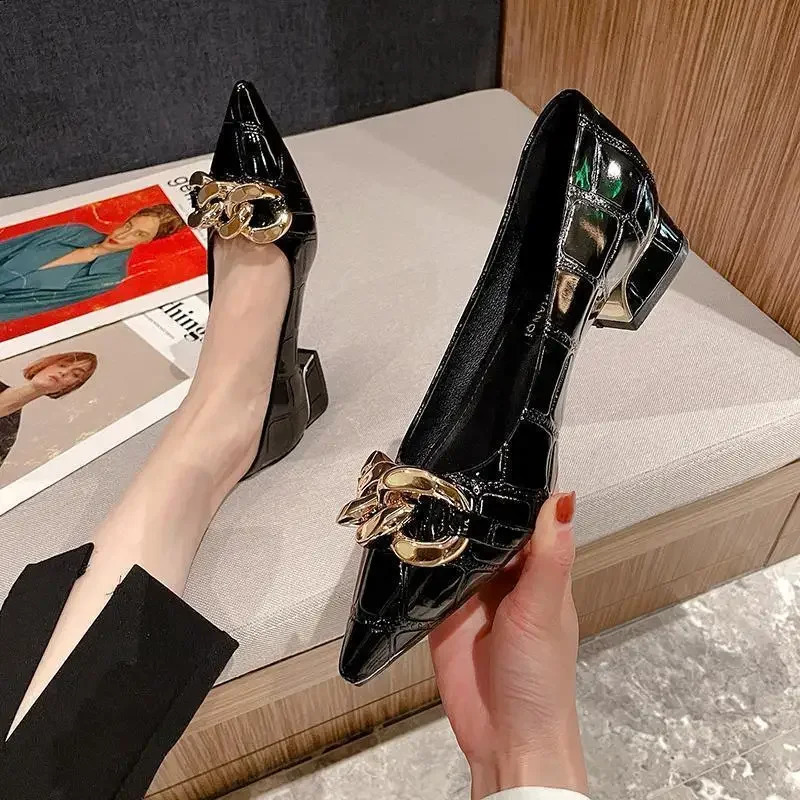 Womens shoes officially toed in 2024 womens summer shoes black ordinary leather casual low boots elegant Korean style quotation 240926