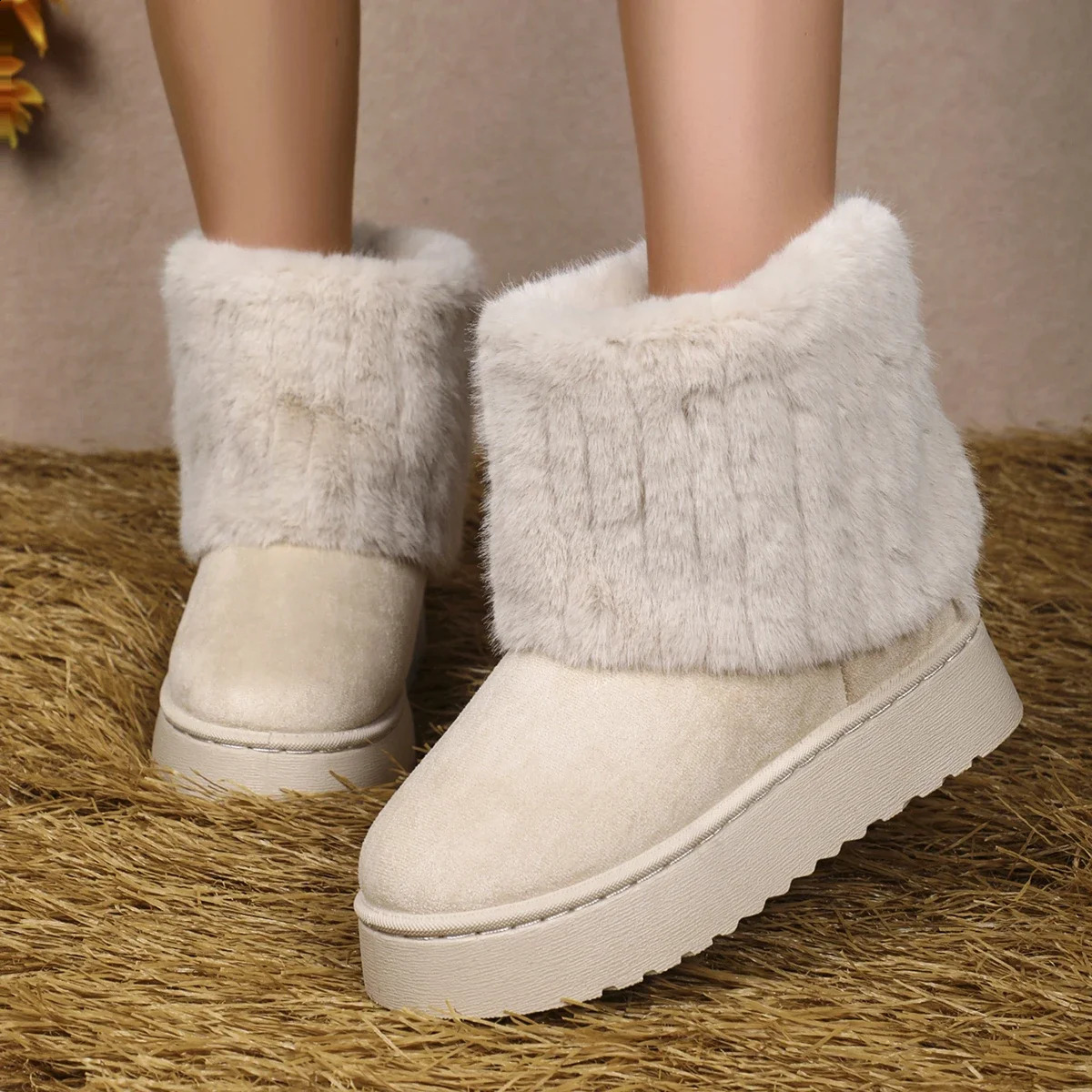 Fashionable womens round toe warm thick plush winter beige small leg boots with thick sole casual non slip womens snow boots 240926