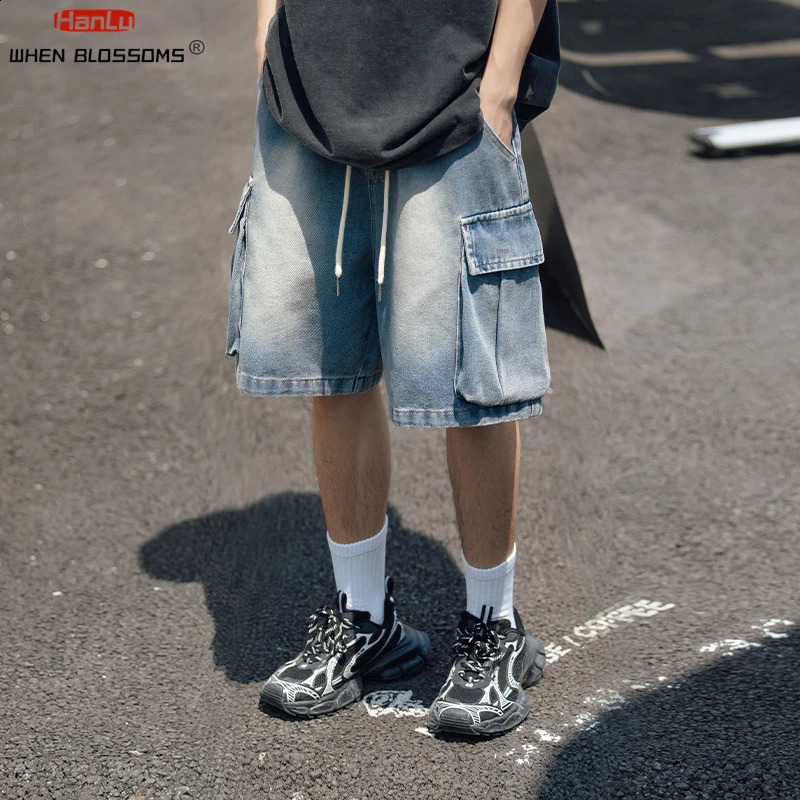 summer mens jeans Korean street fashion large pocket denim shorts knee length wide leg shorts Y2K clothing 240929