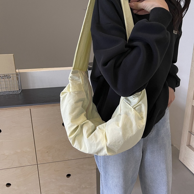 leisure new model handbag Work commuting large capacity dumpling for trend women Korean wrap style simple and fashionable shoulder versatile s bag