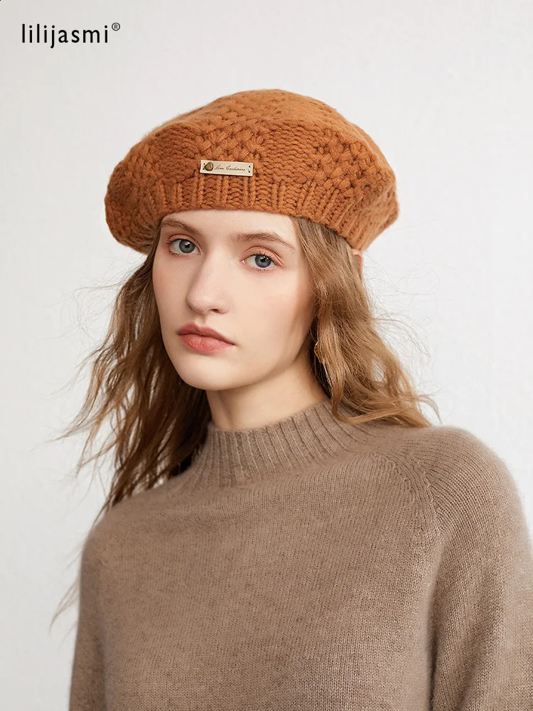 Womens knitted beret heavy-duty 100% pure cashmere hand crocheted thick yarn hat casual hat soft and comfortable Beanies true Pushmina hat 240925