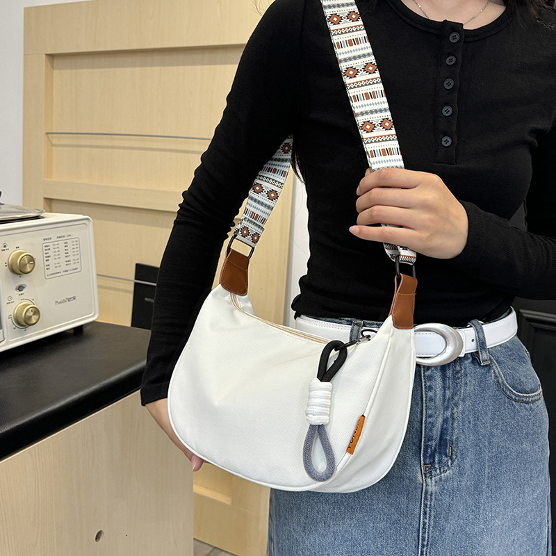 new trend model Fashionable casual large capacity dumpling bag women s personalized versatile leisure trendy brand niche and simple wrap crossbody