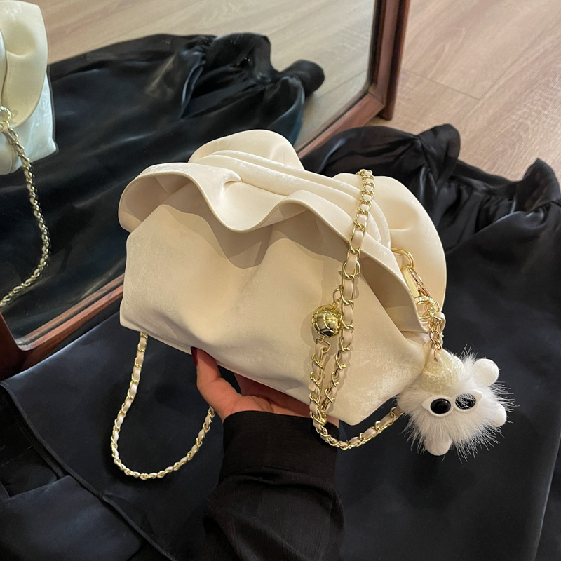 New designer trendy single shoulder casual fashion pleated shell trendy crossbody bag multifunctional cloud bag designer bag shoulder bag