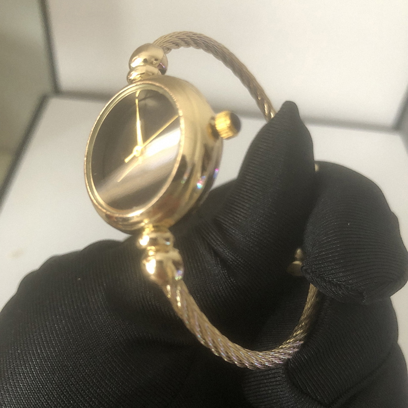 Fashion Round watch designer womens gold black watch quartz high quality women men classic wrist watches foe wedding montre de luxe G64-image-910105773