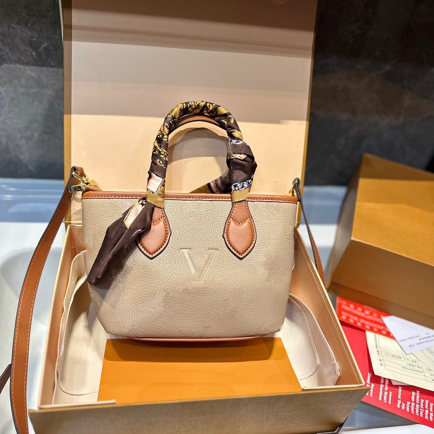 2024 Femmes Designer de luxe Shopping Maman Sac Totes Sacs à bandoulière Hanfbag Composite Open Cowhide Plain Quotidien Casual Mode Lady Intérieu