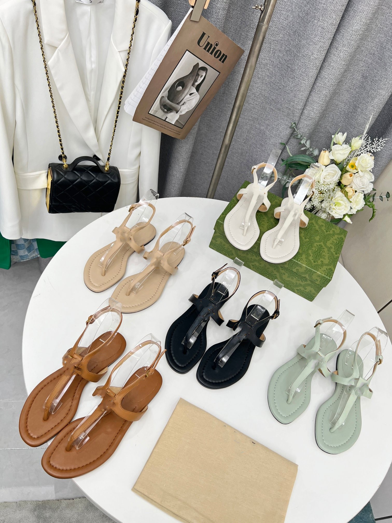 Top Designer Flip-Flop Sandals 5 Colors With Gold Buckle Flat Heels Women's Spring Shoe Back Strap Real Leather Solid All Match Comfortable-image-937194352