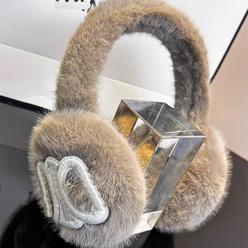 Ear Muffs Cute Ear Muffs Plush Winter Ear Warmers for Women Men Fluffy Ear Muffs Classic Style Lightweight for Daily gift AA