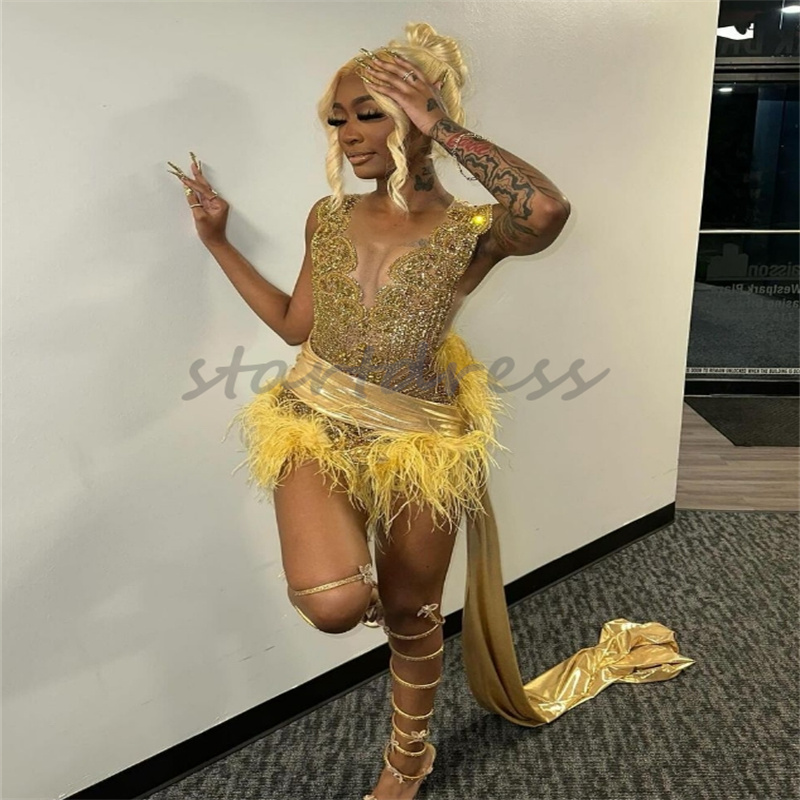 Or noir filles diamant robe de bal avec plume luxe strass cristal robe de soirée 2024 Baddie courte formelle retour robe de soirée cocktail 2024