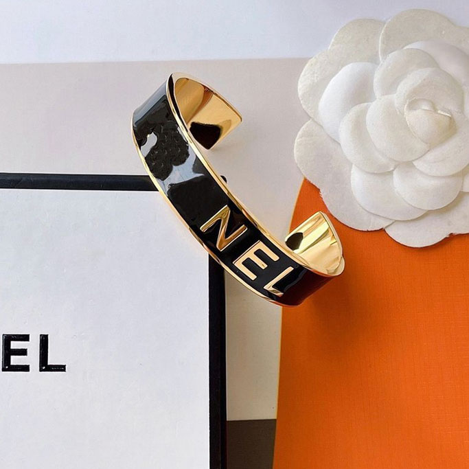 Fashion designer Multicolor 18k gold enamel Bangle Adjustable Design Bracelet women Lovely Pink Selected Luxury Female Exquisite Premium Jewelry Acc