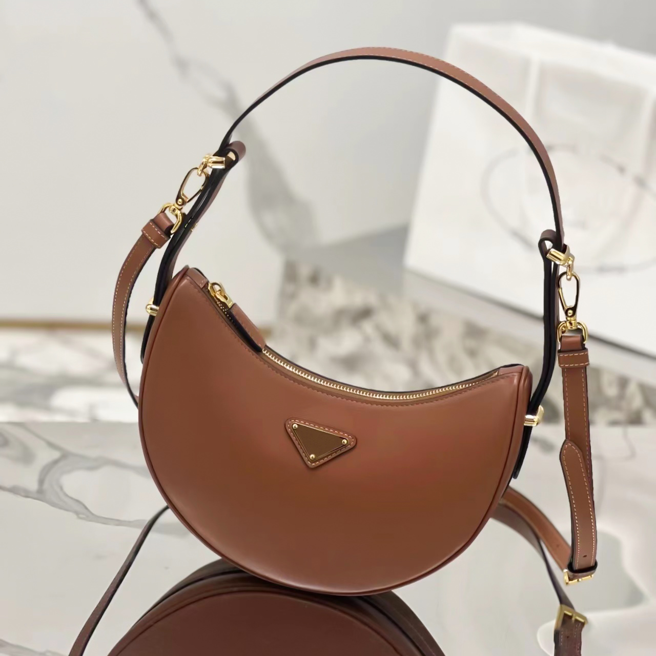 Luxury Designer bags triangle Leather half moon Shoulder bag Womens Cross Body pradhandbag DHgate mens Clutch crescent moon Totes fashion Underarm travel black bag 