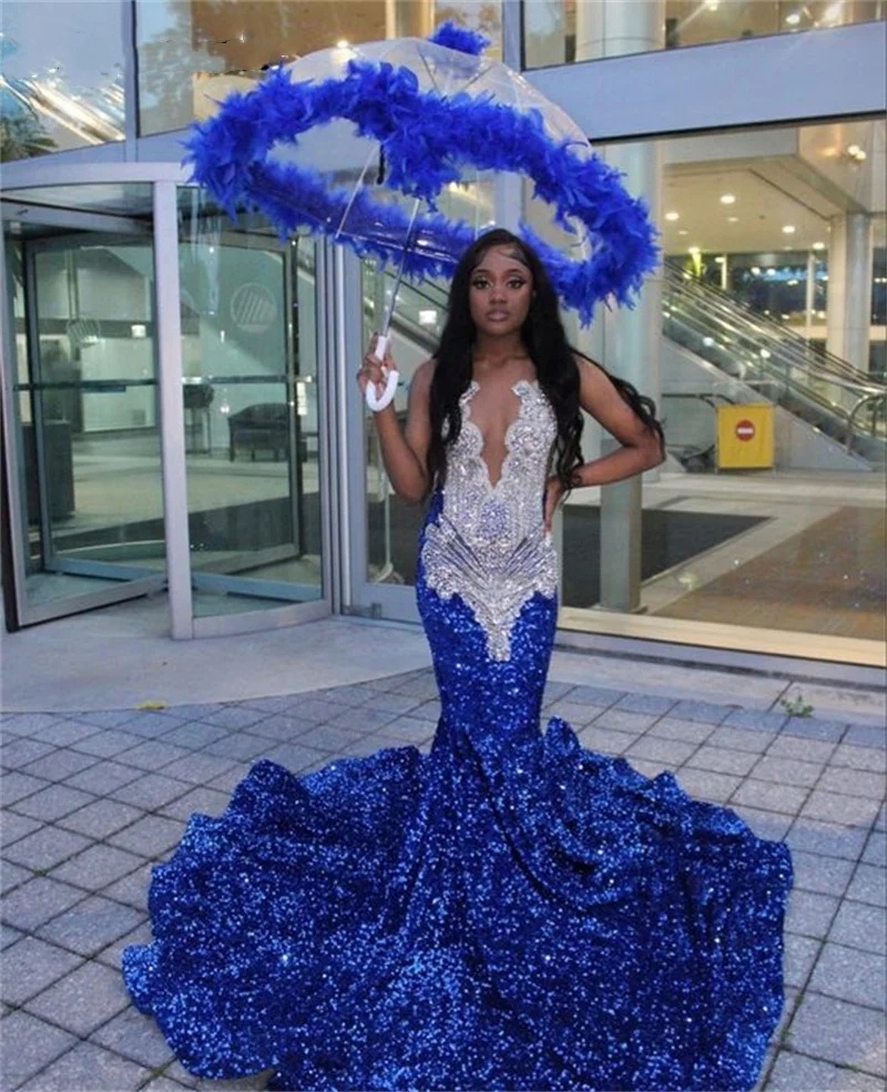 Robes de bal Blue Royal Plus taille 2024: Perles de cristaux chatoyants