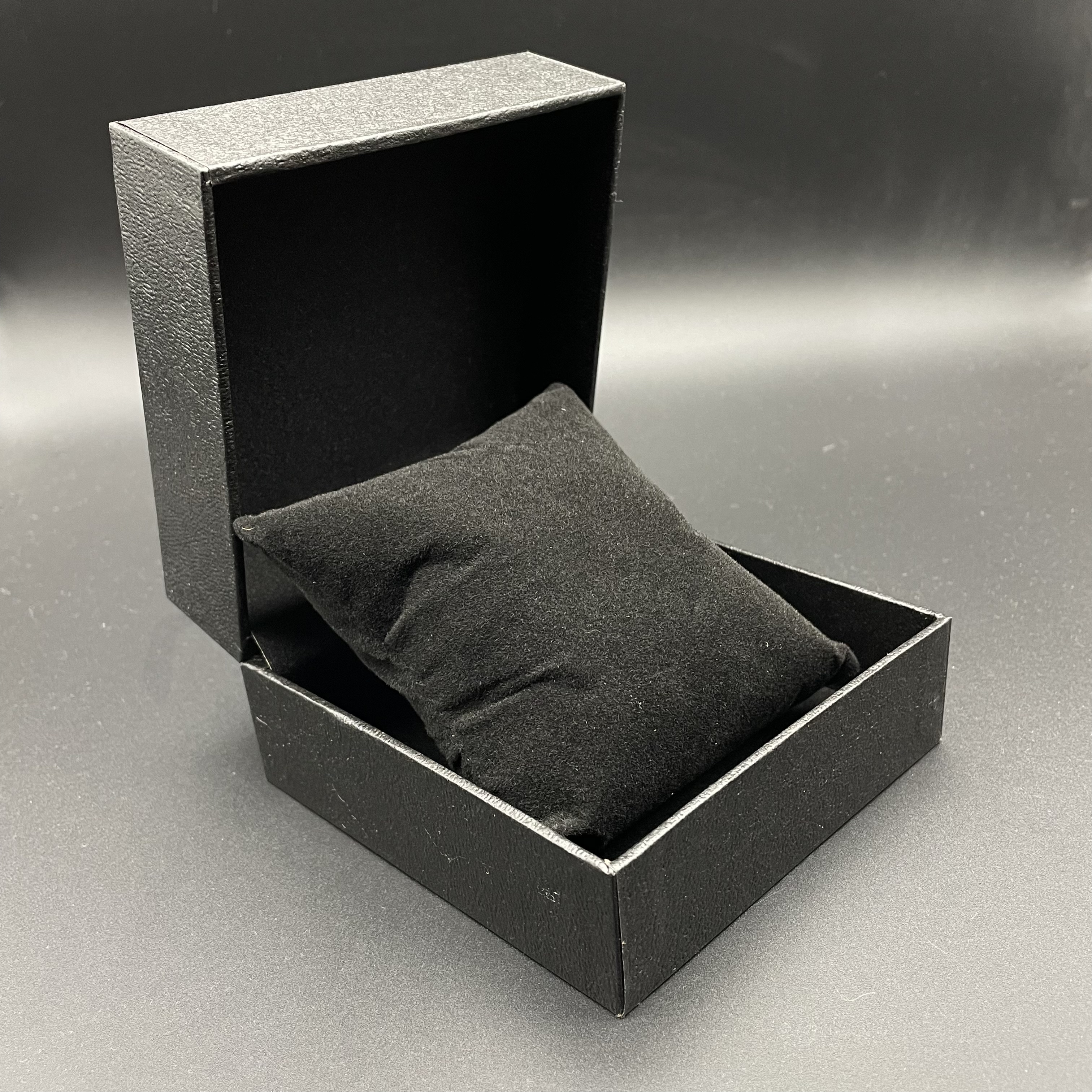 High Quality Small Light Black Watch Storgage Box PU leather WatchesTravel Boxes Storage Organizer Case-image-940890299