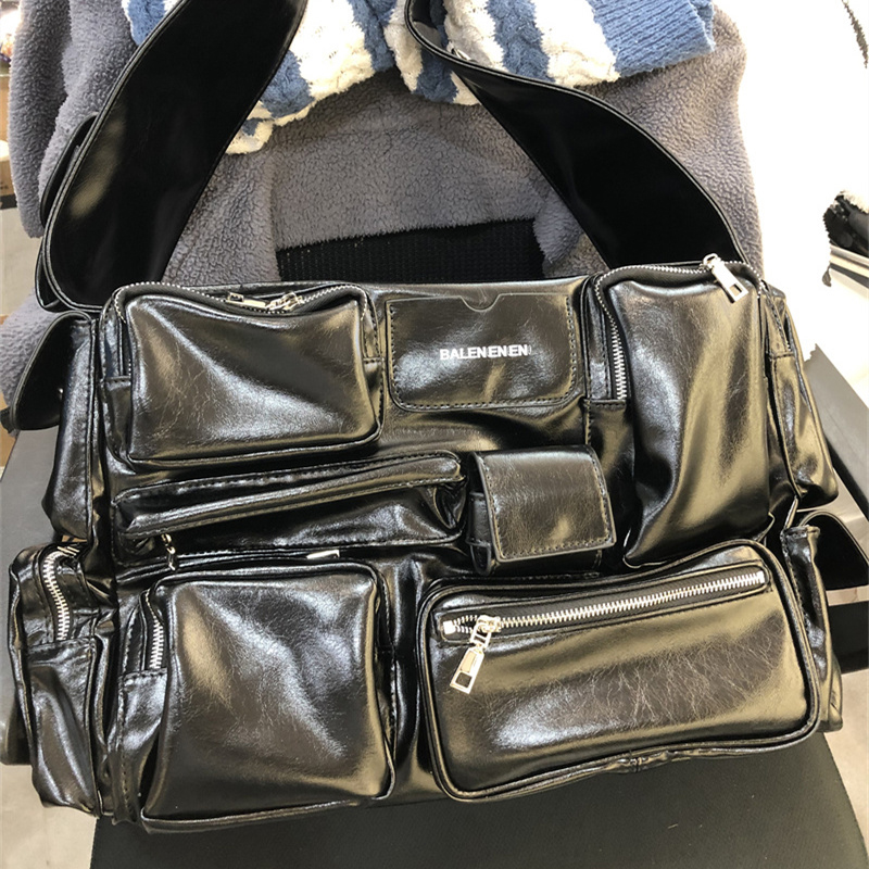 Vintage Women Totes Bag Le Cagole Motorcycle shoulder Bags luxury Designers Genuine leather crossbody clutch wallet purse Pochette Retro Top Qual