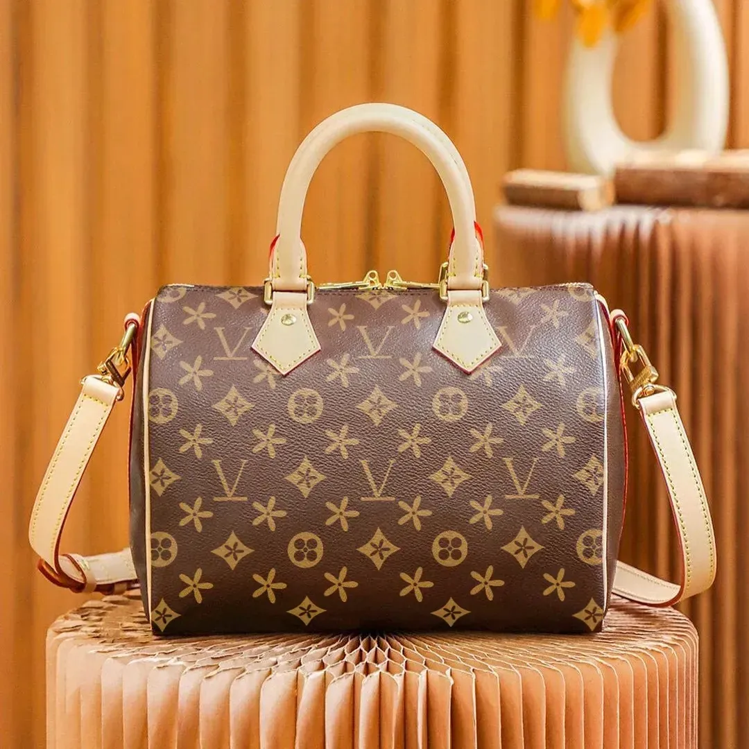 Hot 30cm travel bag M41113 with shoulder strap luxury tote handbag brown flower designer mens duffle bag cross body Leather Womens purse lou-image-943913088