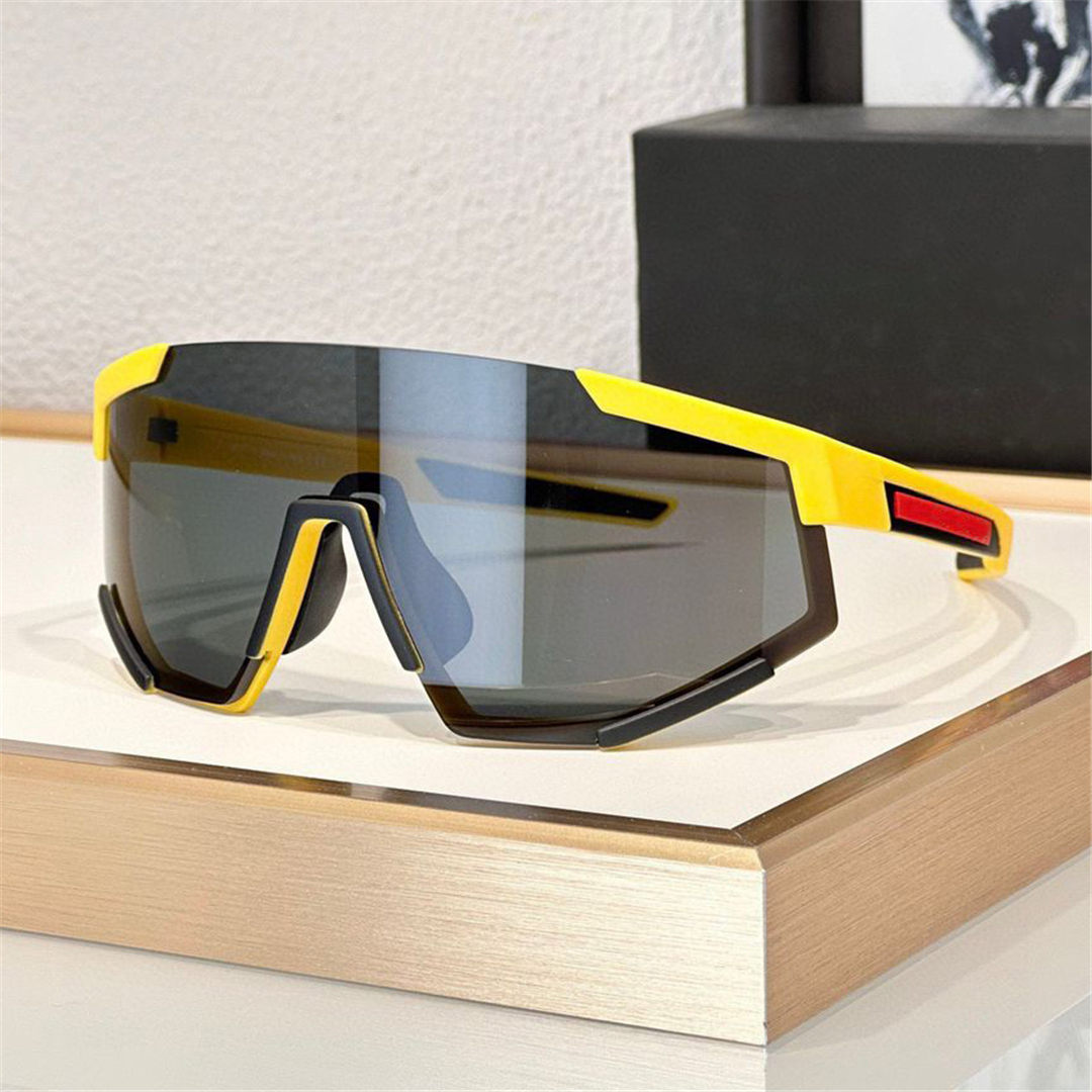 Sunglasses For Men and Women Summer 04W Designer Triangle Eiding Ski Sport Style Anti-Ultraviolet Retro Plate Full Frame Fashion Glasses Random Box