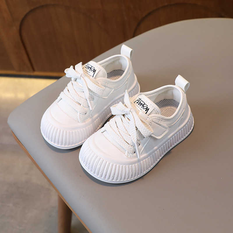 2024 Spring Nouvelle version coréenne des petites chaussures blanches pour enfants mode chaussures de sport respirantes en petits enfants chaussu