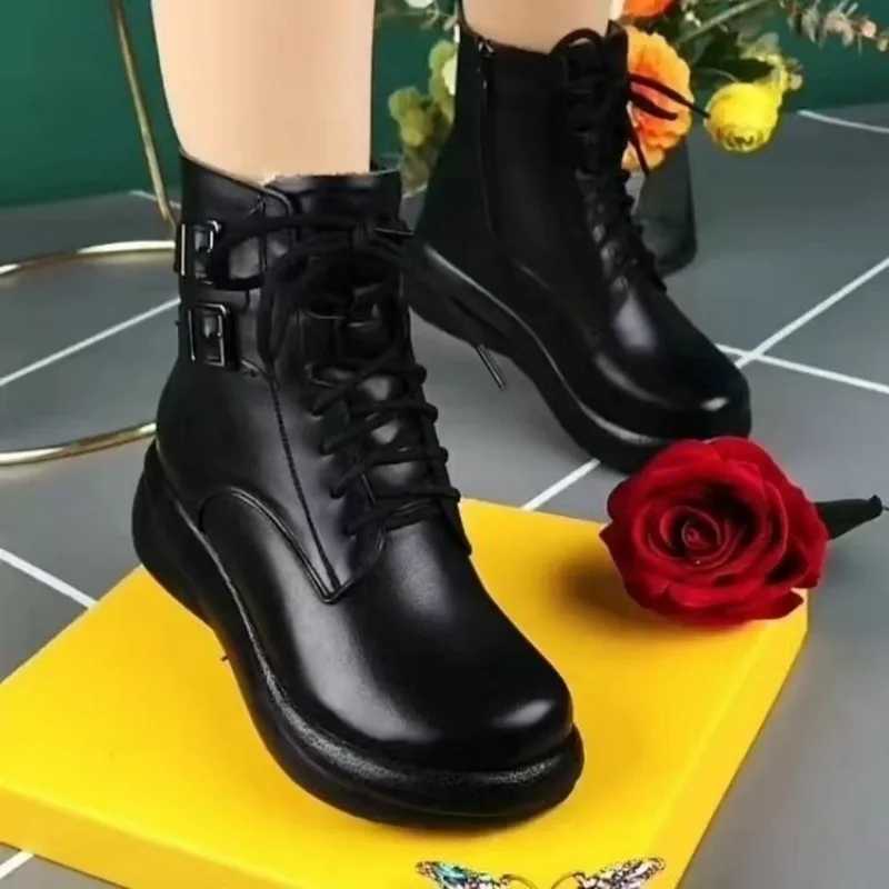 Bottes chaudes de luxe de haute qualité Nouvelles bottes de cheville en cuir plate-forme de créateurs chaussures chaudes chaussures décontractées