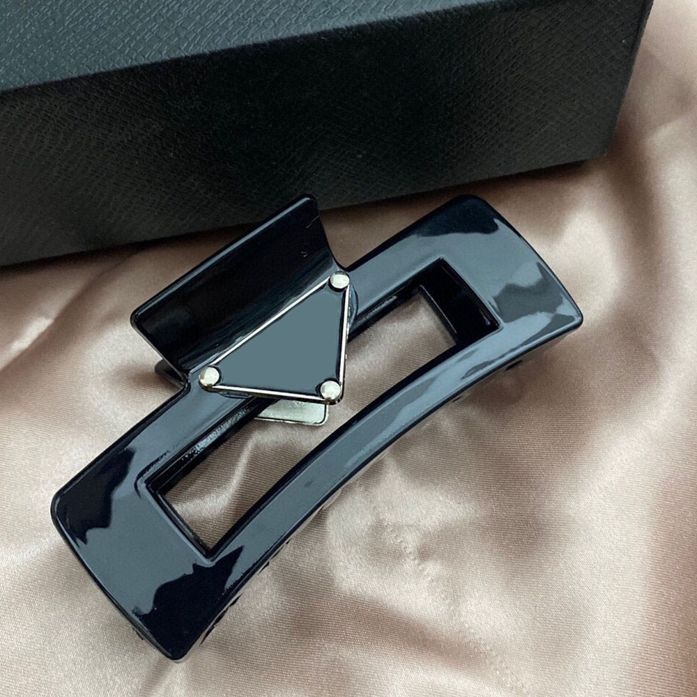 Luxury Barrettes Designer Womens Girls Hairpin High-Quality Classic Versatile Leisure Letter Hairclips Fashion Black Shark Hairpin Hair Clips-image-1025297786