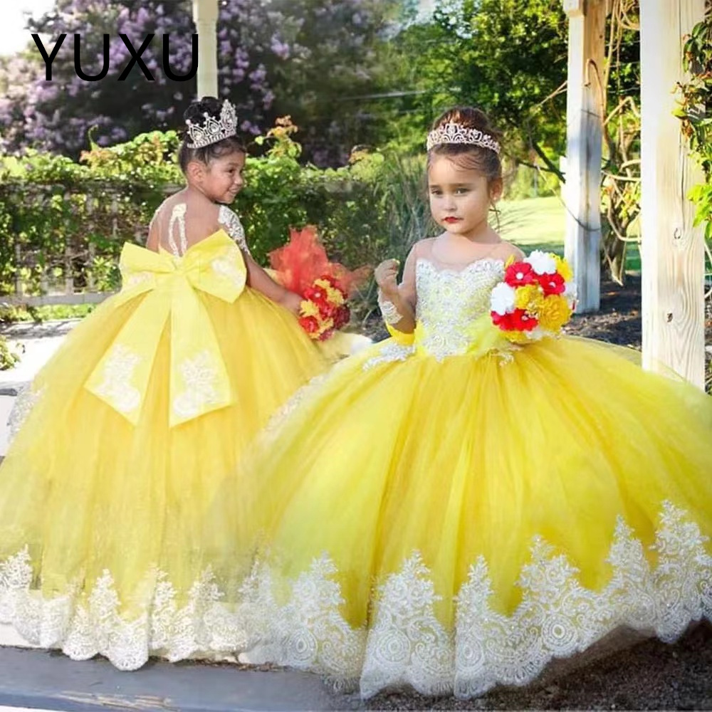 Girl 2024 Lace Flower Girl Robes pour les mariages Souleur de créateur manche 3d Floral Princesse Baptisme Première robe de communion Sainte pour