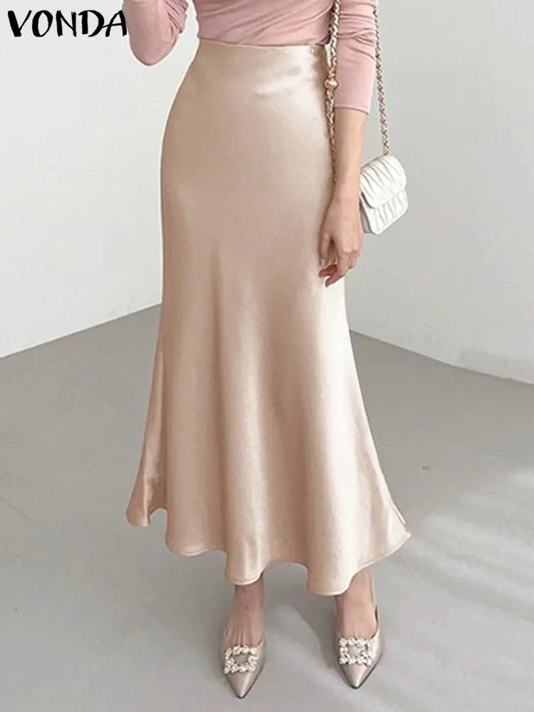 Jupes maxi élégantes Vonda Summer Femmes Satin décontractée haute taille Couleur solide Bottoms plissé des streetwear lâches Longues jupes 240806