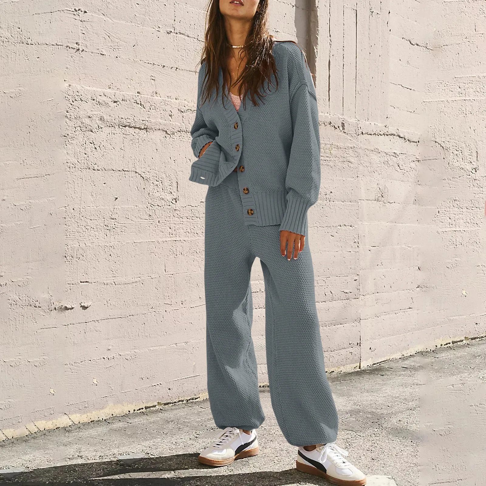 Tenues de deux pièces pour femmes ensembles de pulls surdimensionnés à bouton en tricot à bouton solide solide et pantalons baggy à taille haute