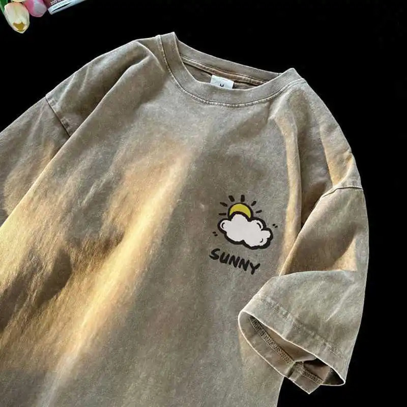 T-shirts à manches courtes lavés rétro américains lâches pour couples hommes et femmes Tshirts imprimés en été Y2K T-shirt 240807