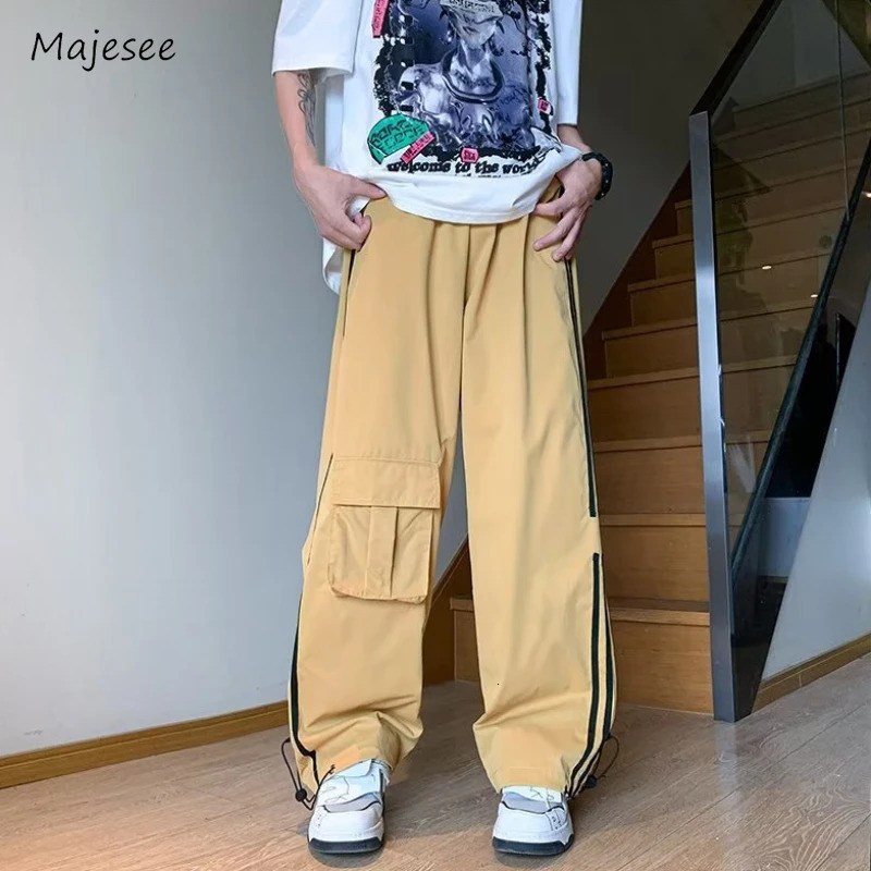 Men de cargaison Pantalon lointain Colorful Side Striped Baggy Jogging Forme Out Pantalons Sporty Mops Pantalones Europe Style Fashion 240807