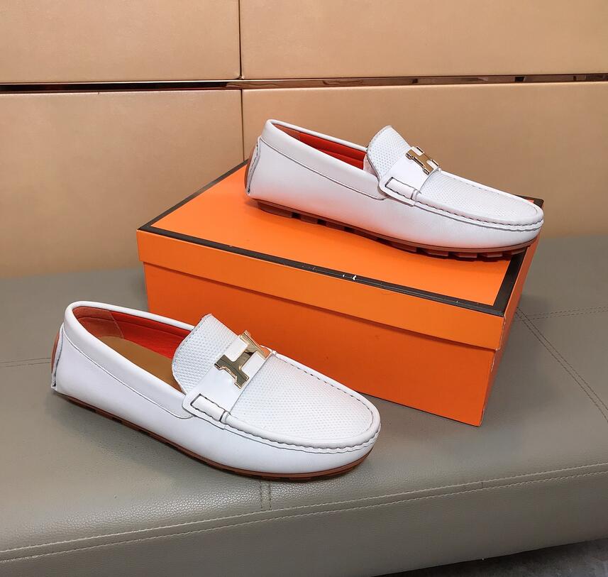Créateur de mode chaussures italiennes pour hommes Destin Locons en cuir Slip on Walk Wedding Business Drive Robe Classics Chaussures Boîte Boîte