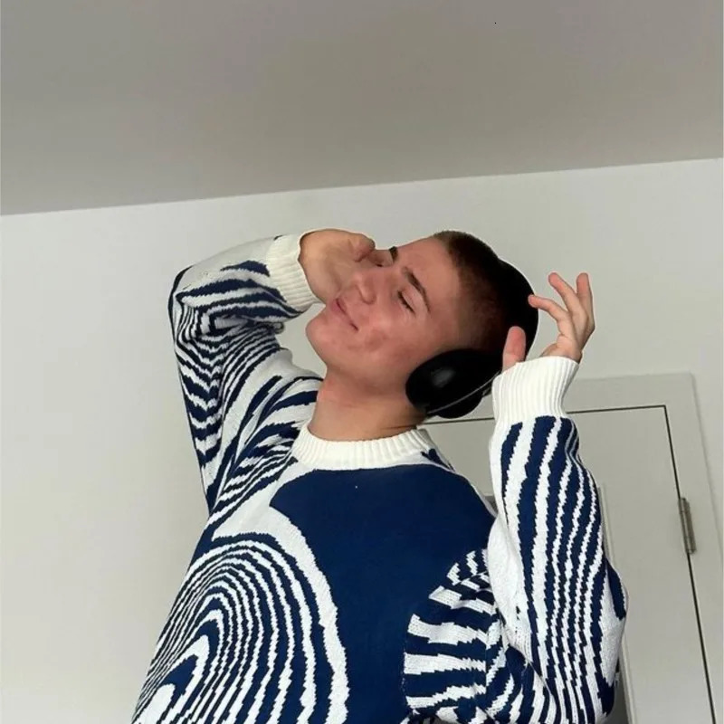 Punk Irregular Stripe Oversize Pullover Vintage Sweater Personality Thread Jacquard Oneck Knit Autumn Winter Sweaters 240807