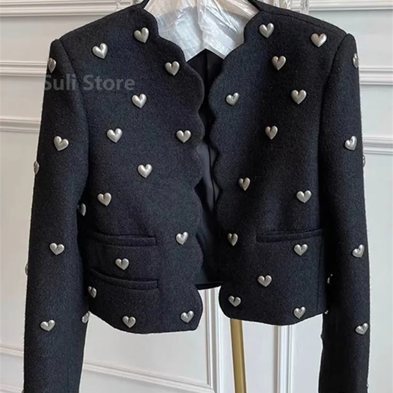 Automne Hiver Fashion Heart Boucle en laine noire Tweed Coute courte Femme Femmes Vintage Long Manche V Cardigan Wave Outwear Top 240806 Vintage