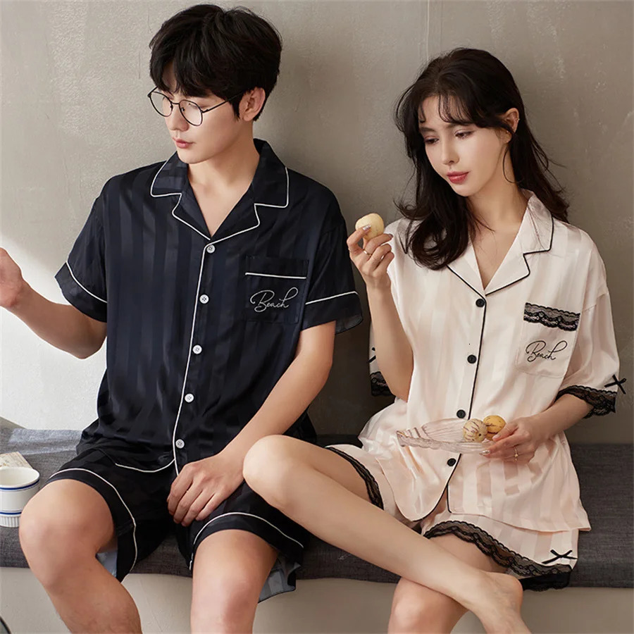 Couple mince d'été, vêtements de sommeil courts bouton à manches courte vers le haut et shorts pour hommes Ensemble pour femmes décontractées.