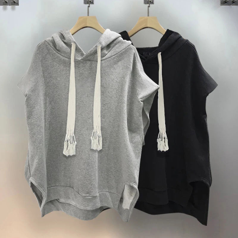 Summer hooded mens sportswear Korean fashion fully matched cool boy sleeveless drawstring vest Harajuku casual T-shirt 2xl oversized240806