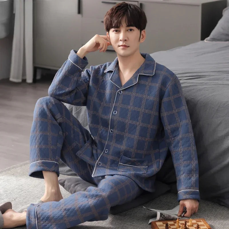 Automne et hiver épais de flanelle chaude pour hommes pyjama ensemble de coton plage à rayures à rayures 2024 Plus taille 240806