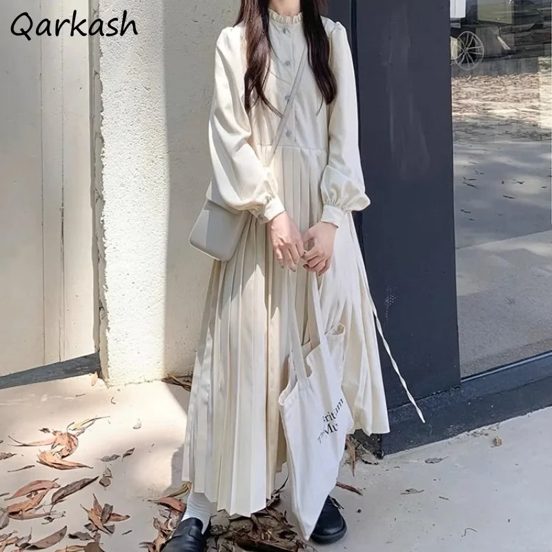 Robe plissée Femmes Solide Collège Lace Lace Longue Match Sweet Lovely Streetwear Vintage Korean Style A-Line Vestidos 240807