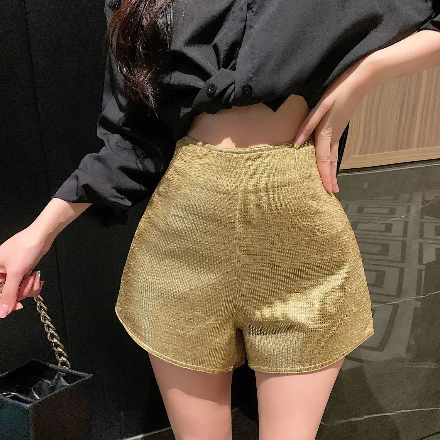 En short pour femmes hautes taies d'été pantalons courts normaux classiques extensibles à porter y2k harajuku style coréen 240808