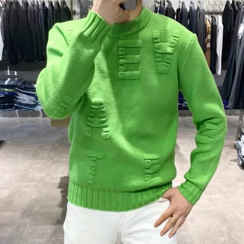 Mens solid color round neck knitted sweater suitable for mens wear with a pure green collar pull tab jumper Maltry A X 240807