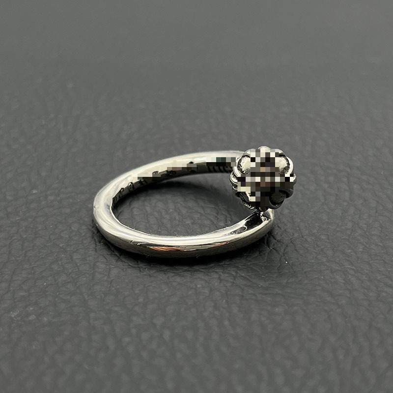 Designer Cluster Rings Vintage Raised Head Nail Open Ring Cross Flower European and American Hip Hop Ring Classic Couple Style