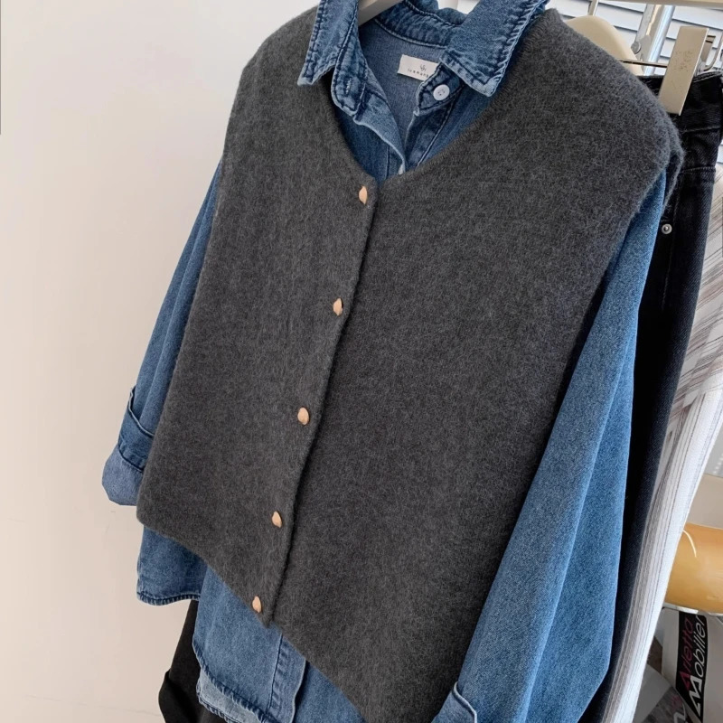 Crew Neck Womens Korean Solid Color Button Short Sleeve Cardigan Coats Sweater Knitted Casual Vintage Fashion Vest Chic Tops 240808
