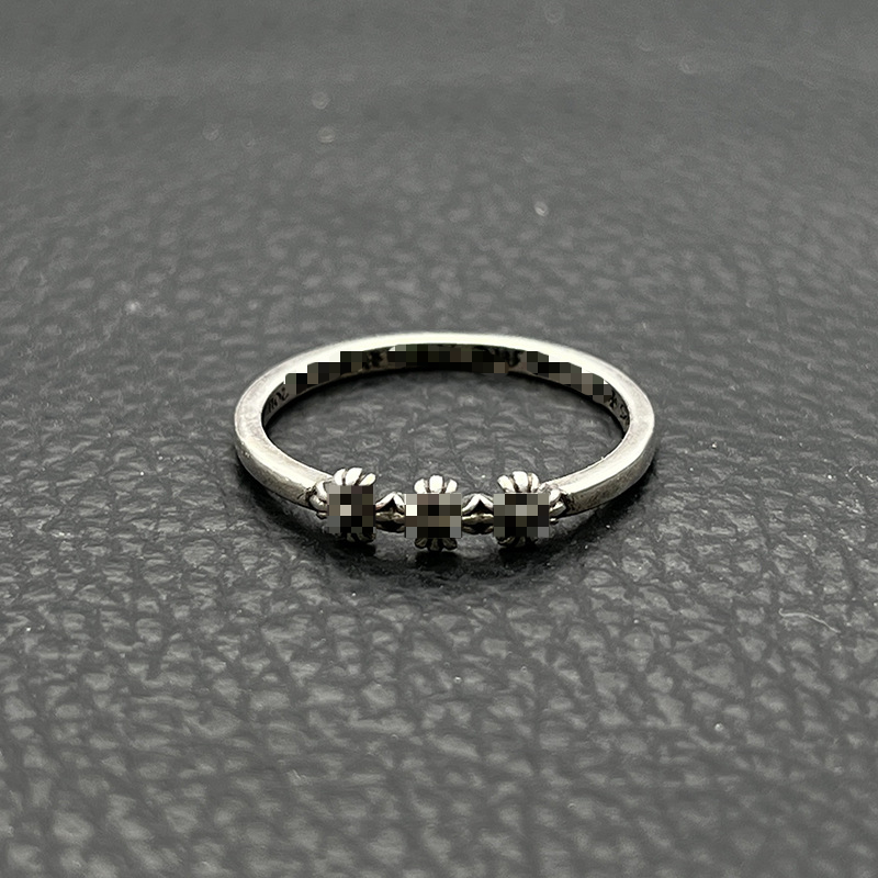 Designer Cluster Rings Vintage Small Cross Flower Ring Unisex American Style Personality Hip Hop Classic Ring Overlapping Temperament Minority