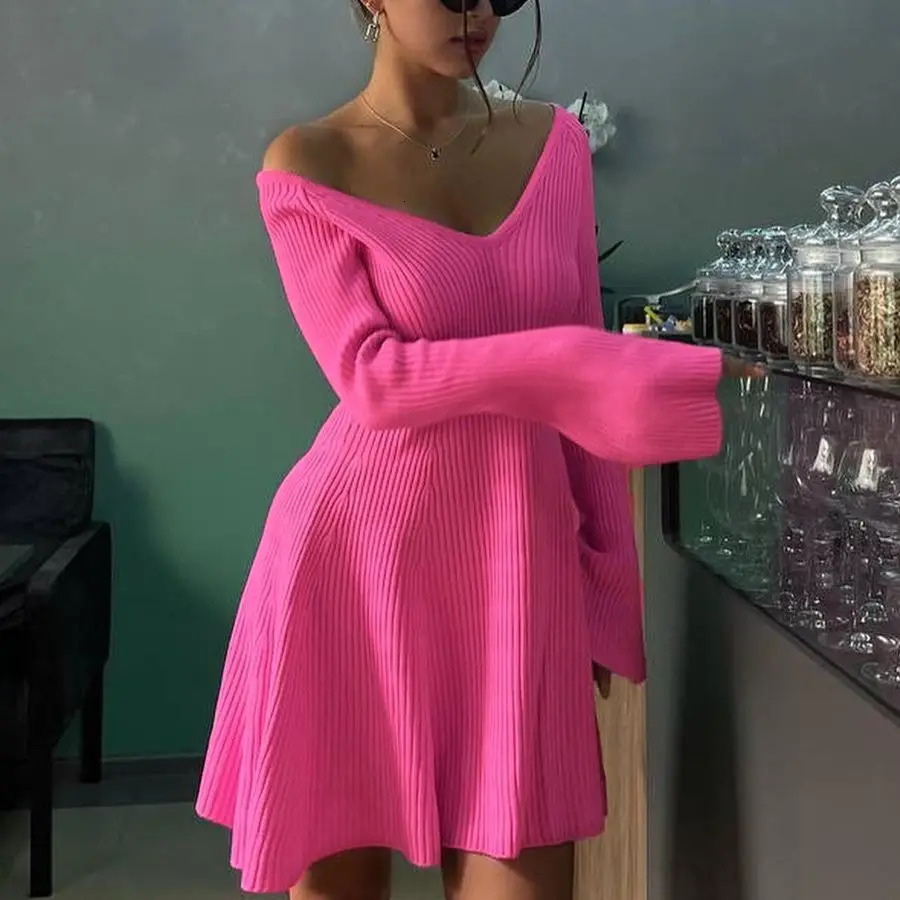 Sexy Off épaule femmes tricotées mini robe A-line mode solide mince à manches longues robes côtelées d'été dame chic streetwear robe 240808