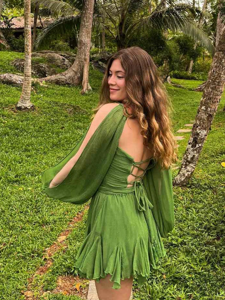 Sexy v cou de cou massive femme robes plissées creux de la dame arrière robe d'été plage de la plage longue moussin vestidos 240808 à manches lon