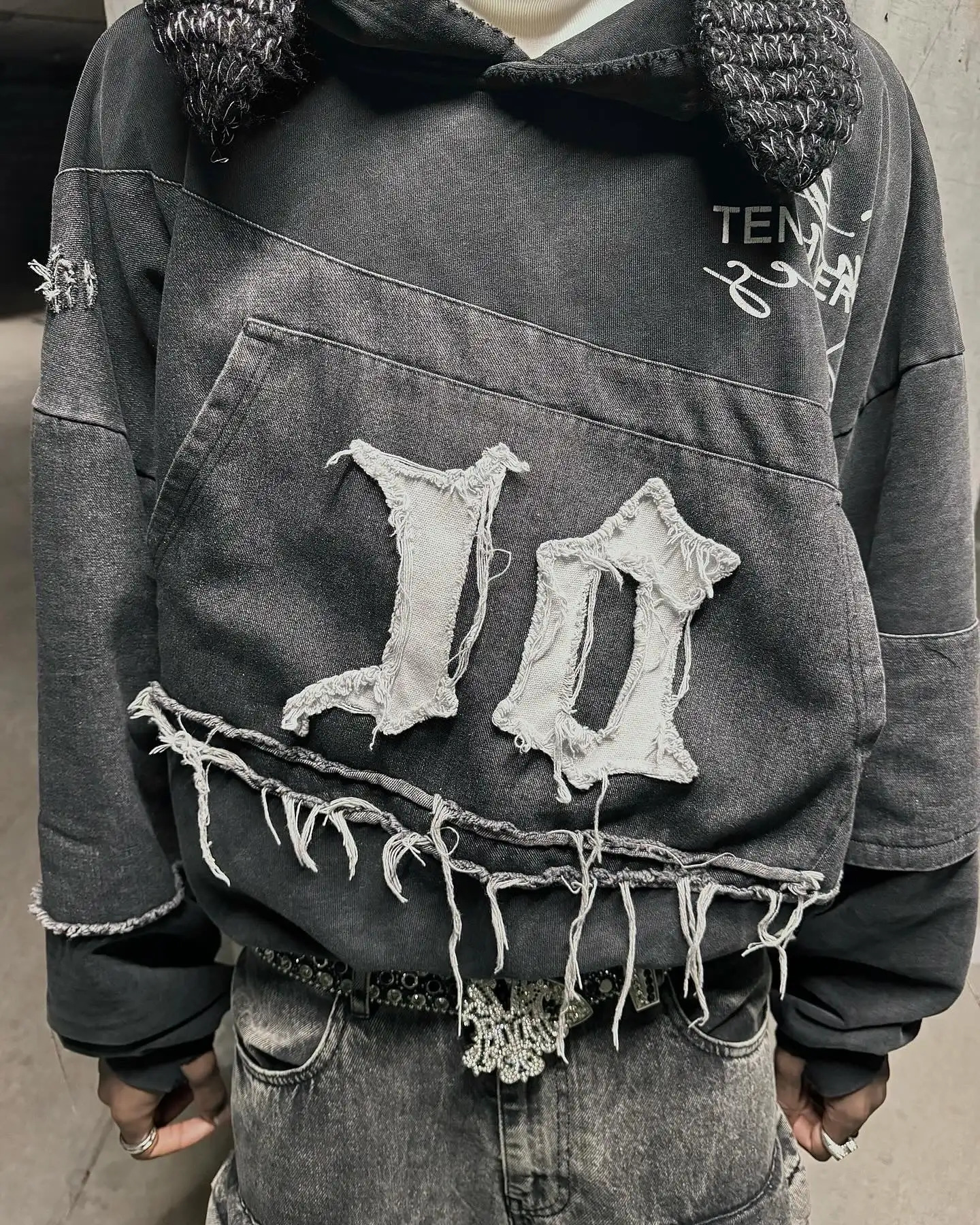 Street Clothing Y2K Splicing Hoodie Mens Harajuku Gothic Retro Splicing Hoodie Embroidered Oversized Black Floral Hoodie240807